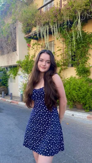 Adelyn285, 23 years old from United States