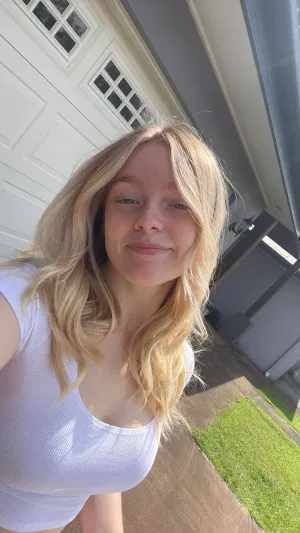 Hope821, 23 years old from United States