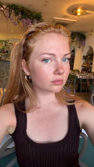 Amira8421, 22 years old from United States