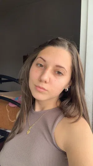 Emelia675, 22 years old from United States