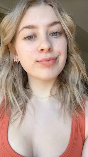 Tiana555, 22 years old from United Kingdom