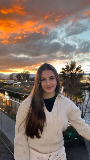 Angelica345, 21 years old from United Kingdom