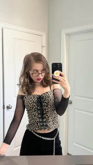 Rosie785, 22 years old from United States
