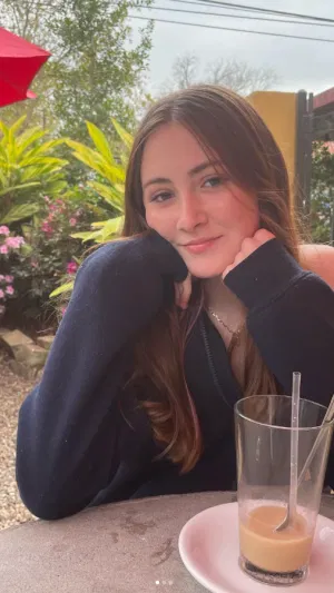 Delilah56, 20 years old from United Kingdom