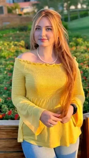 Lottie55, 20 years old from United Kingdom