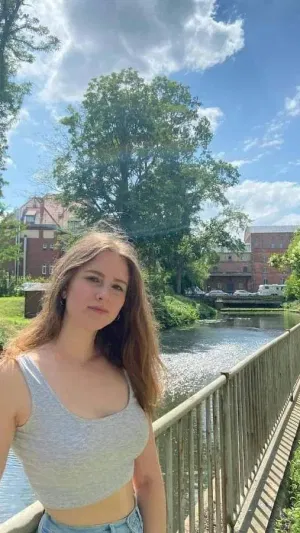 Stephanie025, 22 years old from United States