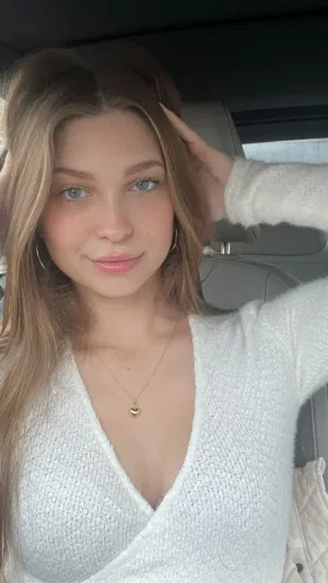 Aurora654's Profile Photo