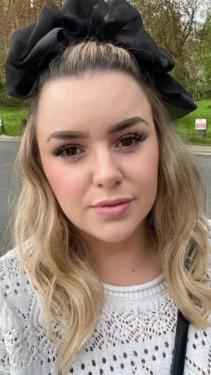 Carolyn54, 23 years old from United States