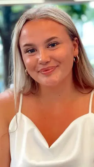 Beverly54, 23 years old from United States