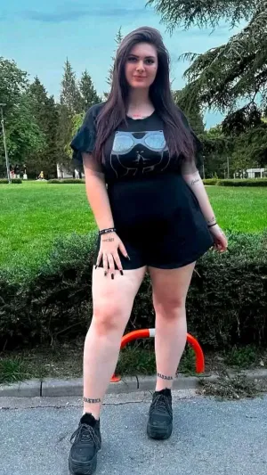 Hazel54, 24 years old from United States