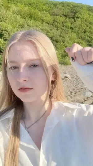 Tiffany021, 23 years old from United Kingdom