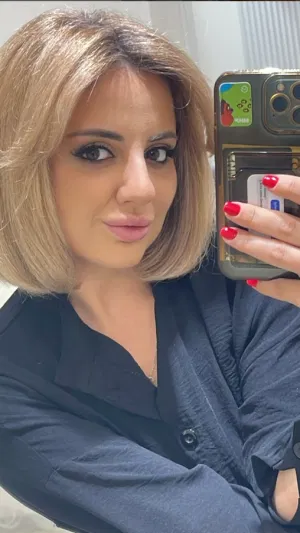 Bella22, 21 years old from United Kingdom