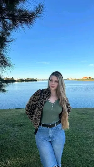 Eleanor25, 25 years old from United Kingdom