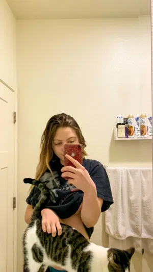 ninaeastt19n's Profile Photo