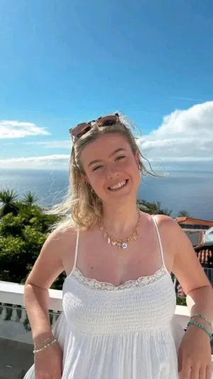 Florence676, 23 years old from Canada
