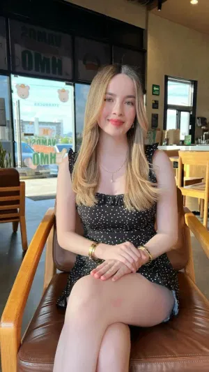Elaine574, 22 years old from United States