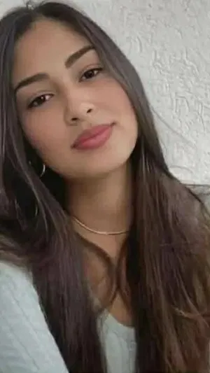 Esther5748, 22 years old from United Kingdom