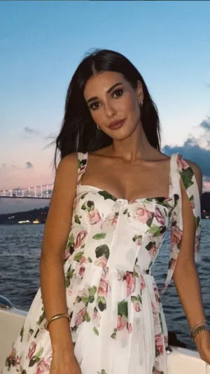 Carmen852, 23 years old from United Kingdom