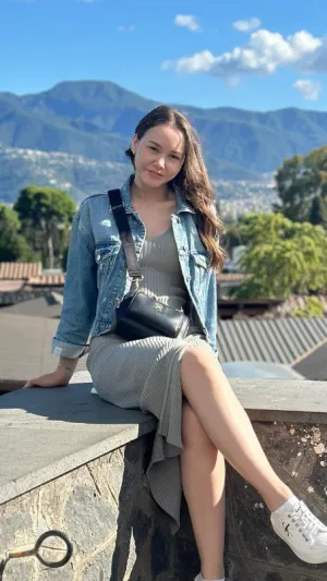 Zara54, 23 years old from United Kingdom