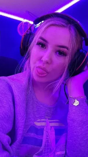 Yasmin186, 20 years old from Australia