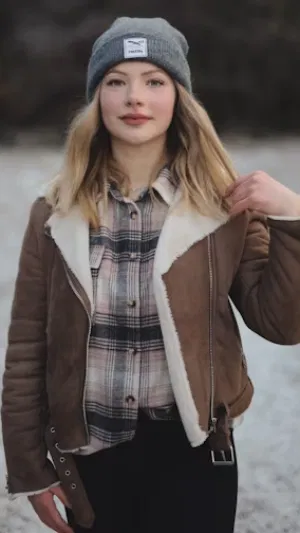 Michelle852, 23 years old from France