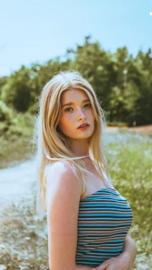 Heather741, 23 years old from Canada