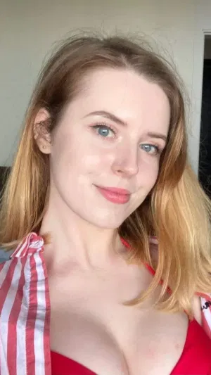 Carolyn579, 22 years old from France