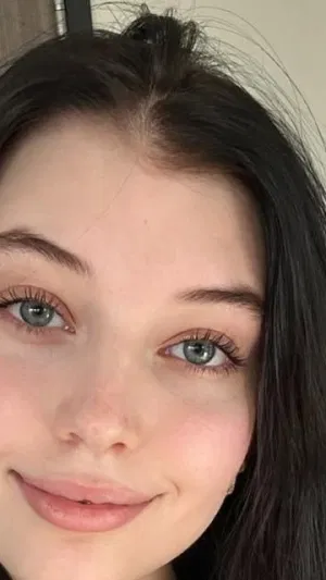 Emory21, 21 years old from United Kingdom