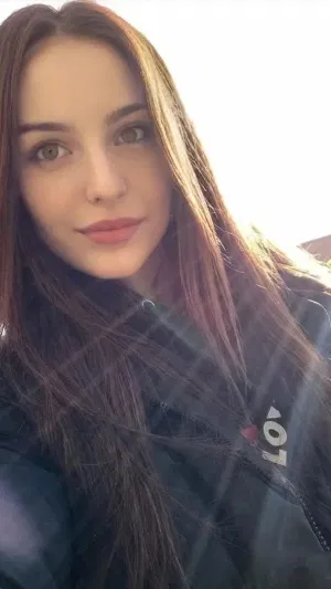 Ann579, 22 years old from Canada