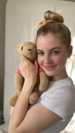 Alaia21, 21 years old from United Kingdom