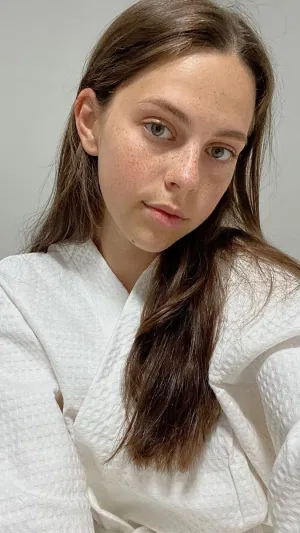 Julia200, 20 years old from United States