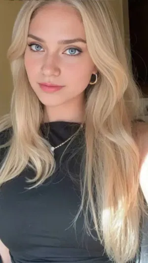 Robin572, 22 years old from Canada