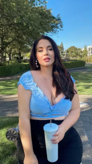 Carla001's Profile Photo