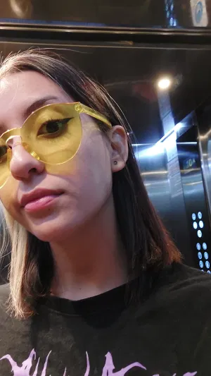 Aniya003, 19 years old from United Kingdom