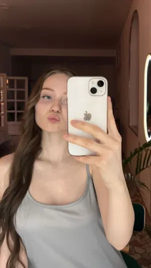 Ayla2121, 21 years old from United Kingdom