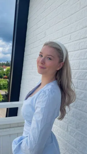 Maeve19, 19 years old from United States