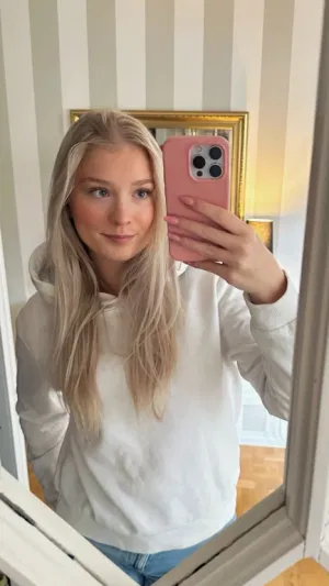 Caroline19, 19 years old from Spain