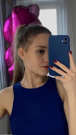 Georgia18, 18 years old from Singapore