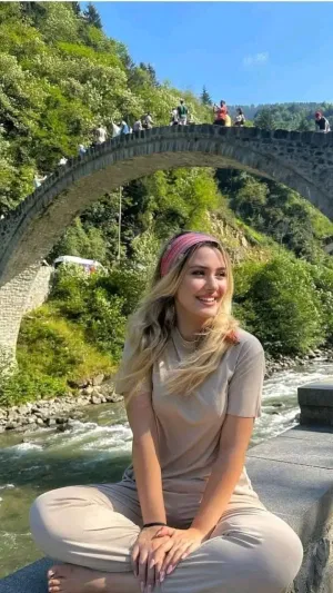 Billie572, 23 years old from Ireland