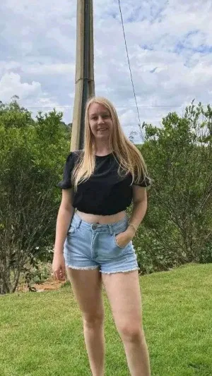 Minnie578, 23 years old from Canada