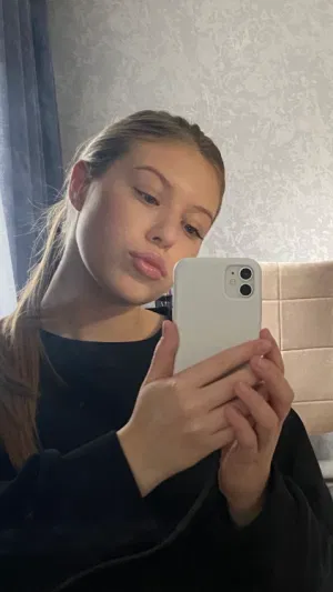 Jaliyah19, 19 years old from Greece