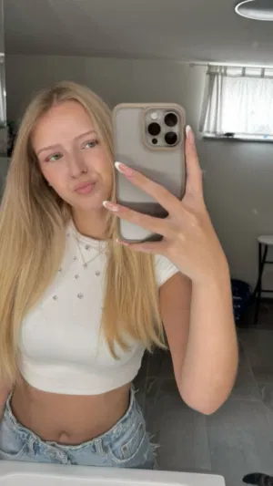 viewafoam18, 18 years old from Canada