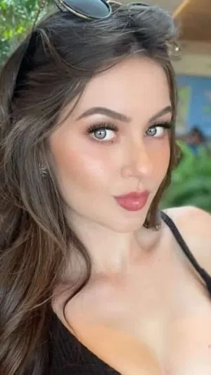 Ella48, 26 years old from Canada
