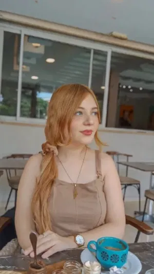 Luna898, 23 years old from France