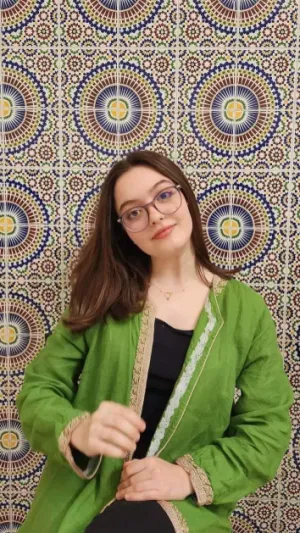 Nadine112, 23 years old from Italy