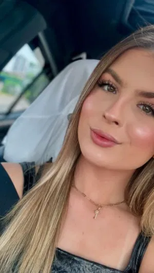 Carlie111's Profile Photo