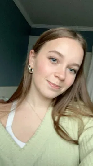 Dakota19, 19 years old from Australia