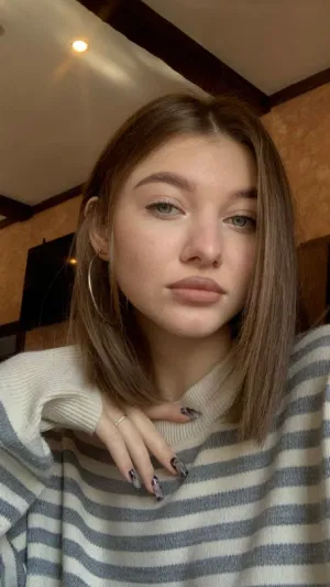 Kailani18, 18 years old from Greece