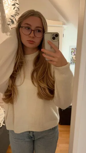 Morgan18, 18 years old from Greece