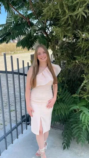 Janet57800, 23 years old from France